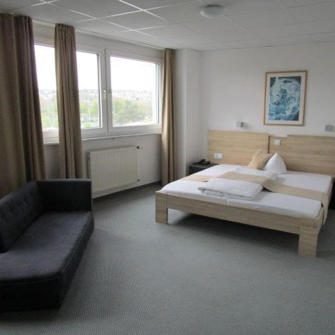 Businesshotel & Appartements Stuttgart-Vaihingen Ngoại thất bức ảnh