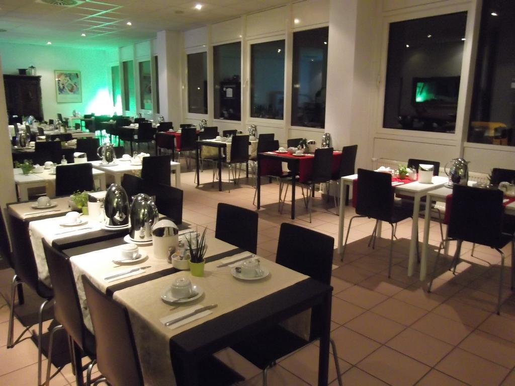 Businesshotel & Appartements Stuttgart-Vaihingen Ngoại thất bức ảnh